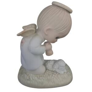 Precious Moments Collector's Club 1983 "God's Ray Of Mercy" Figurine